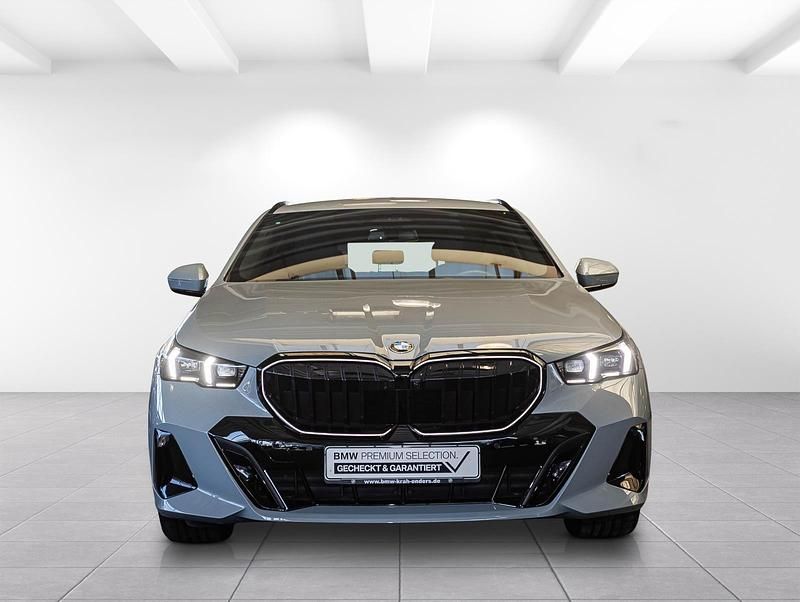 Gebraucht BMW 520 Comfort Edition 197 PS (144 kW) 2024 Brooklyn grau metallic Kombi