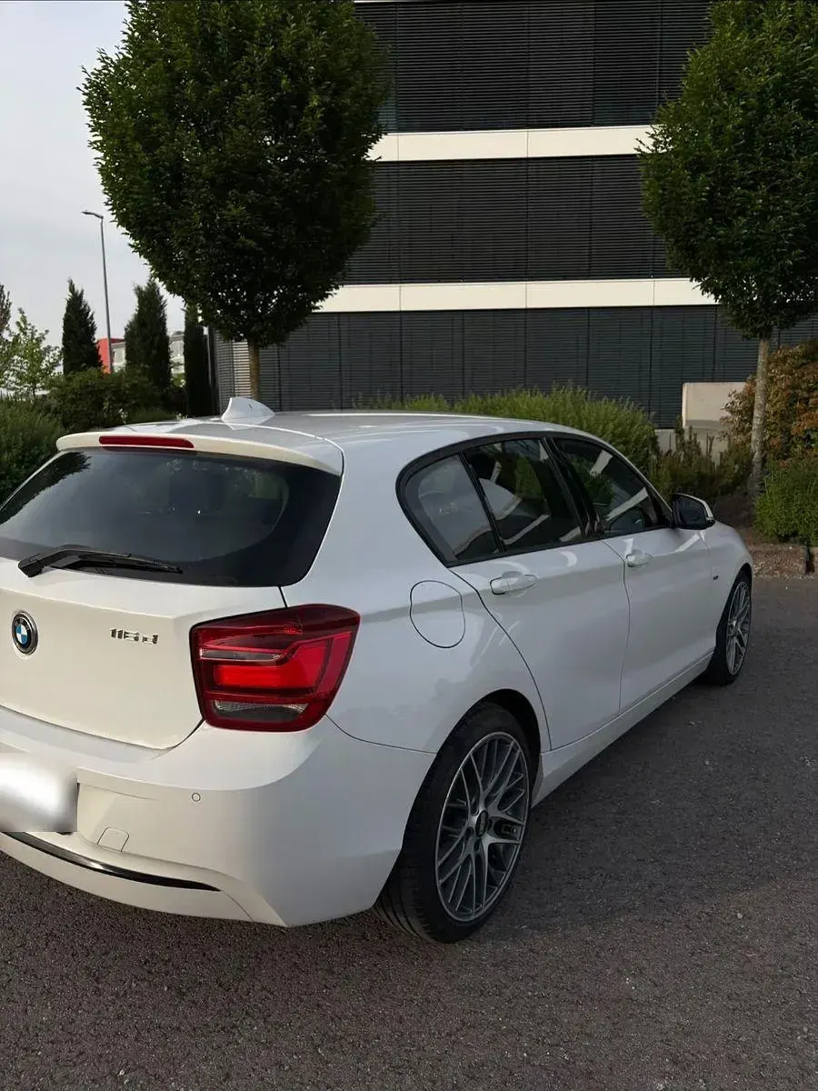 Gebraucht BMW 116 Sport Line 116 PS (85 kW) 2013 Weiß Kleinwagen