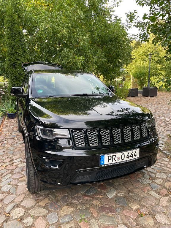 Schwarz Gebraucht 2017 Jeep Grand Cherokee SUV | 17.900 € (Superpreis) - Bild 1/4