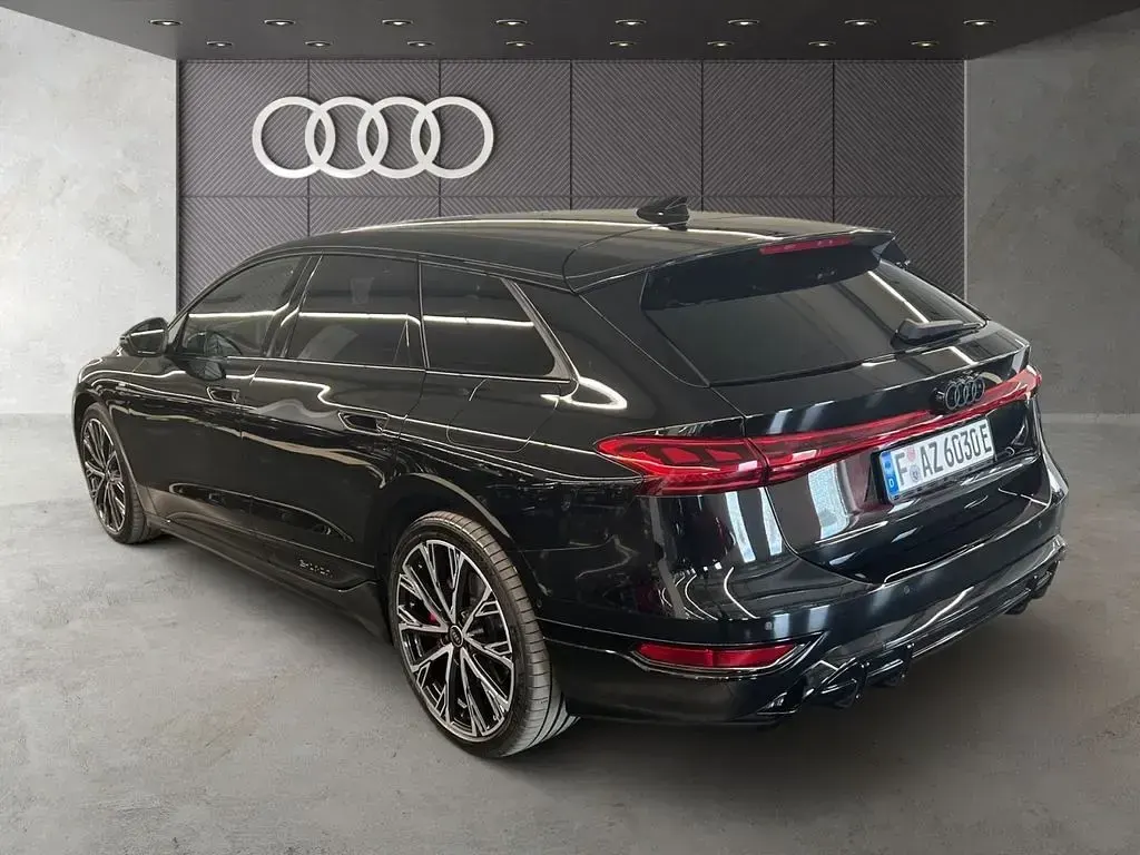Gebraucht Audi A6 e-tron S-Line 269 kW (367 PS) 2026 Schwarz Kombi