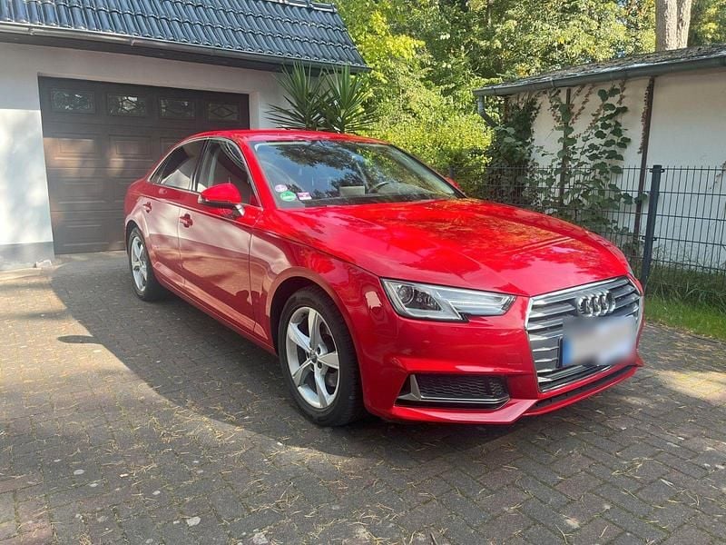 Second-hand Audi A4 Comfort 190 CP (139 kW) 2019 Roșu Berlinǎ