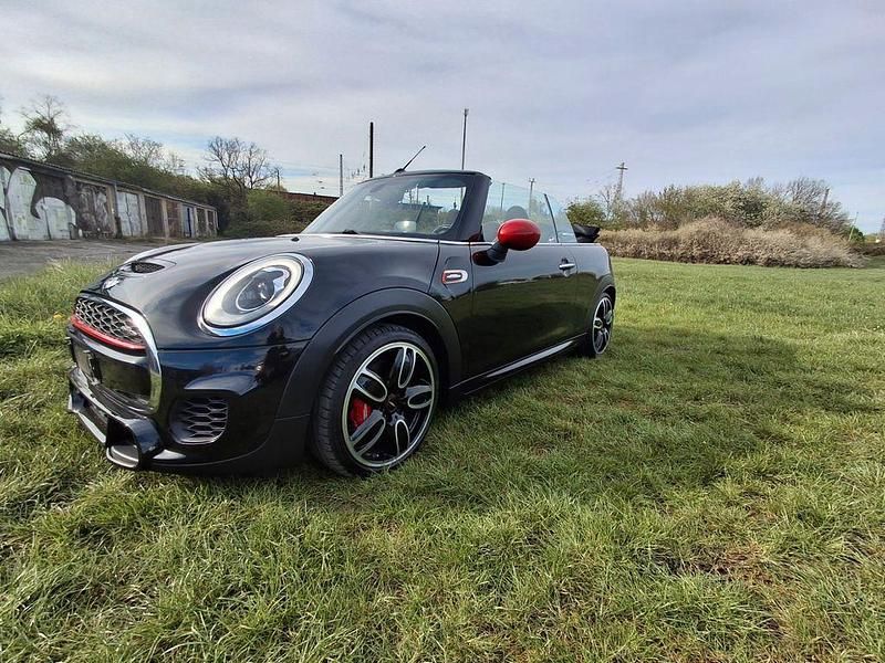Schwarz Gebraucht 2016 Mini John Cooper Works Cabriolet Cabrio | 19.500 € - Bild 1/4
