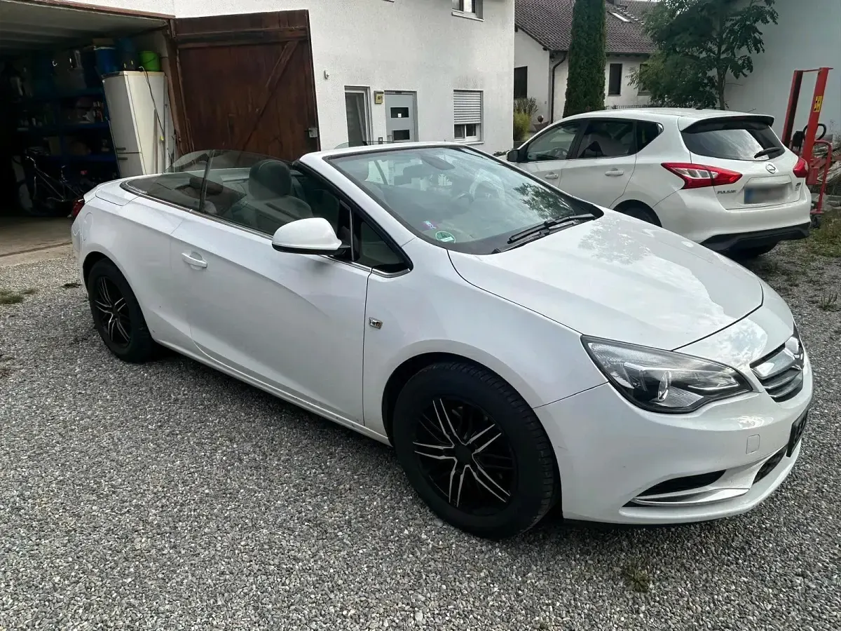 Gebraucht Opel Cascada 120 PS (88 kW) 2014 Weiß Cabrio
