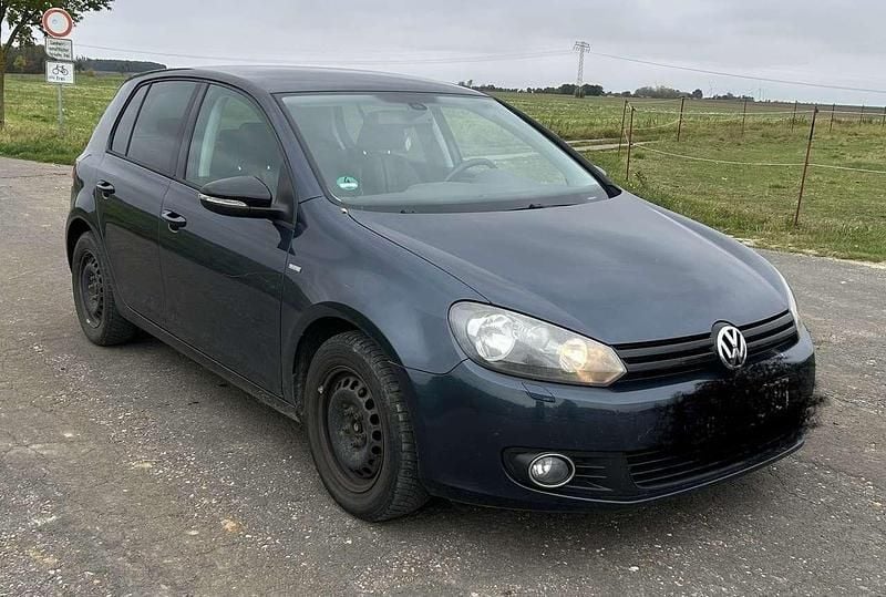 Blau Gebraucht 2012 VW Golf VII Match Kleinwagen | 4.200 € (Superpreis) - Bild 1/4
