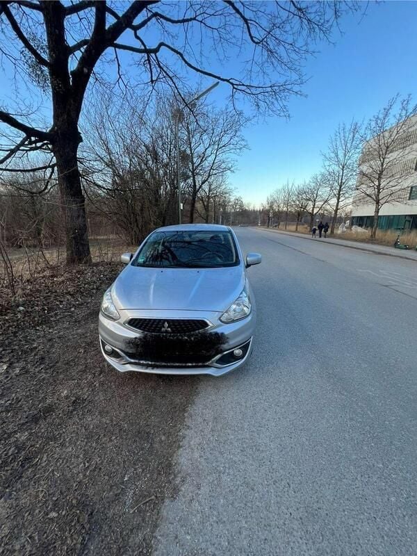 Silber Gebraucht 2018 Mitsubishi Space Star Edition Kleinwagen | 7.300 € (Fairer Preis) - Bild 1/4