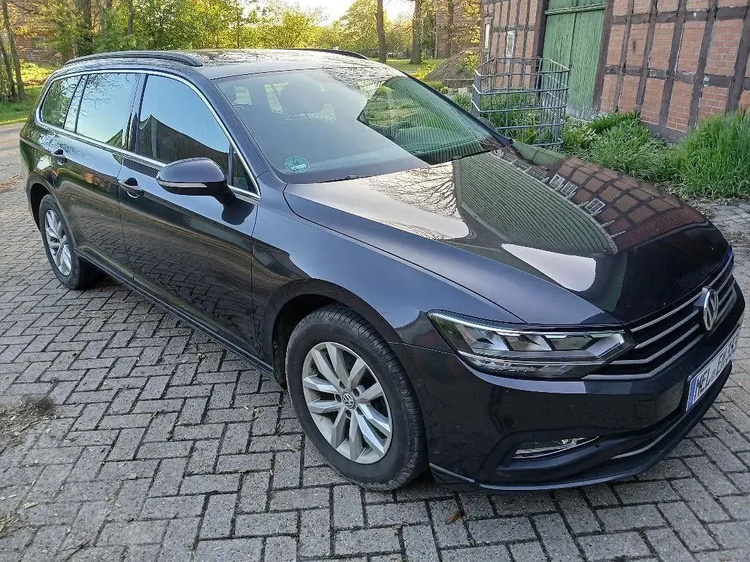 Second-hand VW Passat Business 150 CP (110 kW) 2020 Negru Break