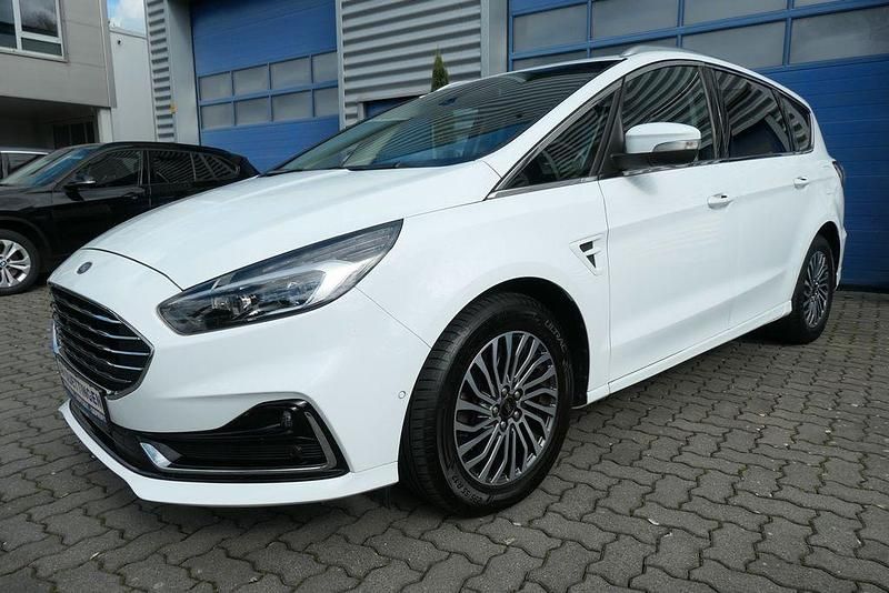 Frostweiß Gebraucht 2021 Ford S-MAX Titanium Van / Kleinbus | 24.850 € (Fairer Preis) - Bild 1/4