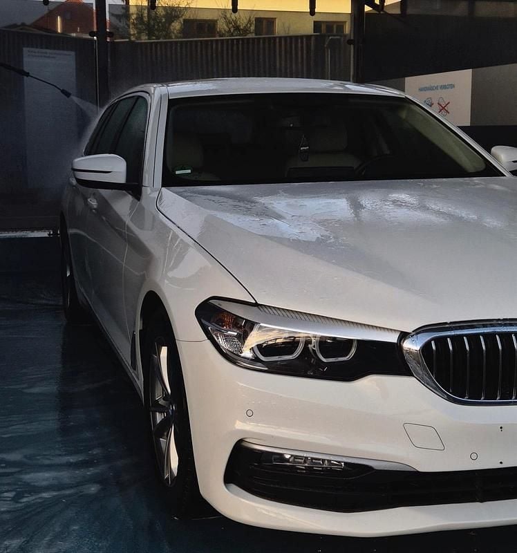 Weiß Gebraucht 2018 BMW 530 Performance Kombi | 29.999 € (Etwas zu teuer) - Bild 1/4