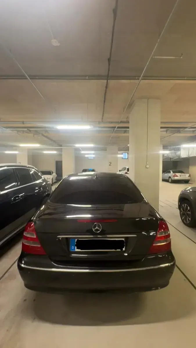Gebraucht Mercedes E280 Avantgarde 177 PS (130 kW) 2004 Schwarz Limousine
