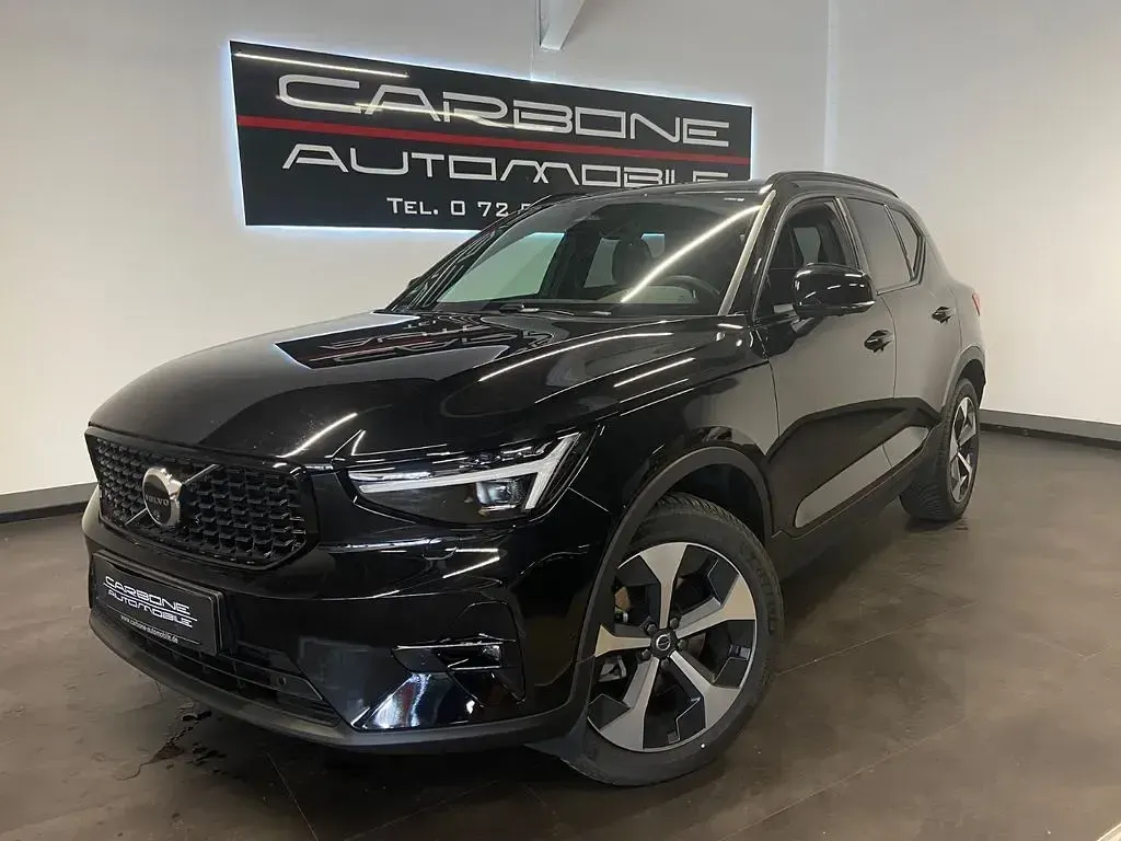 Gebraucht Volvo XC40 Plus 163 PS (119 kW) 2025 Schwarz SUV