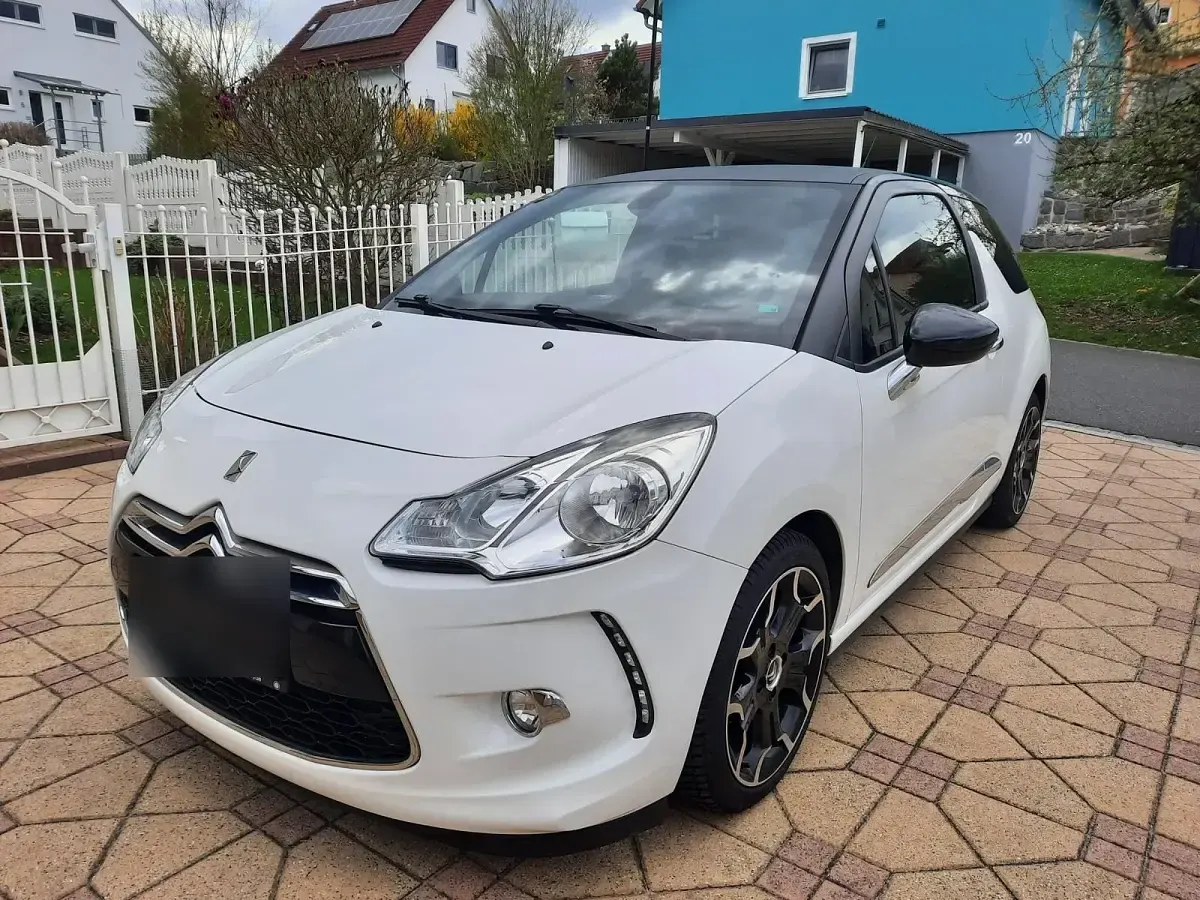 Gebraucht Citroën DS3 Chic 68 PS (50 kW) 2014 Weiß Kleinwagen