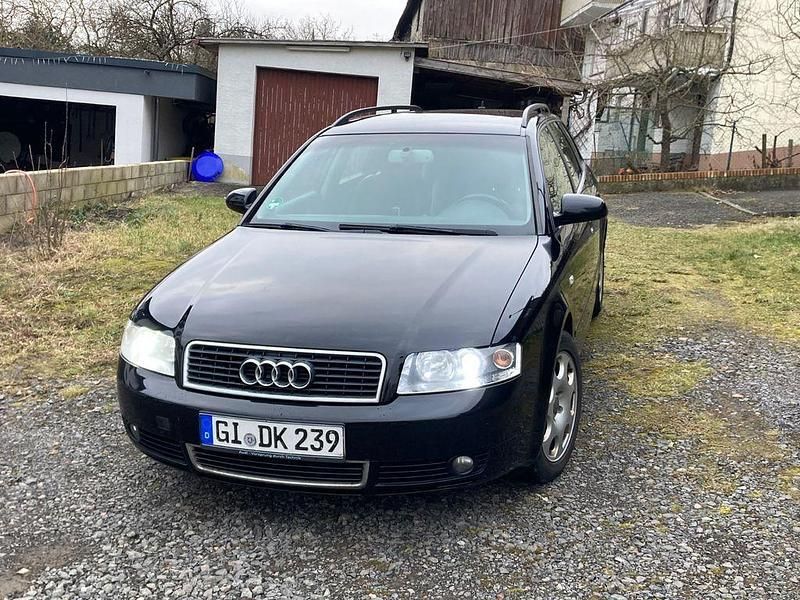 Schwarz Gebraucht 2004 Audi A4 Kombi | 1.600 € (Guter Preis) - Bild 1/4
