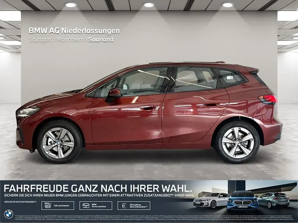 Gebraucht BMW 220 150 PS (110 kW) 2025 Rot Van / Kleinbus