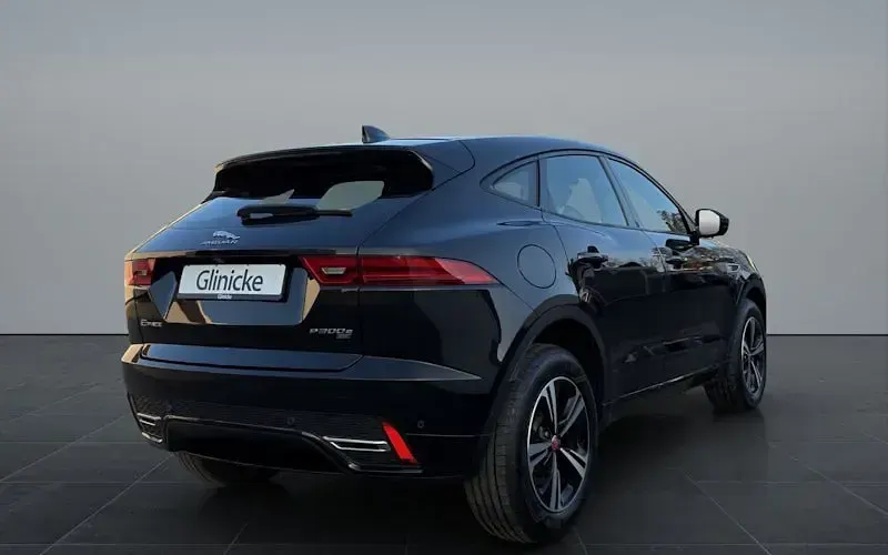 Second-hand Jaguar E-Pace R-Dynamic 313 CP (230 kW) 2021 Negru SUV