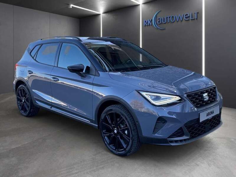 Grau (graphengrau) Neu 2025 Seat Arona Black Edition SUV | 29.234 € (Teuer) - Bild 1/4