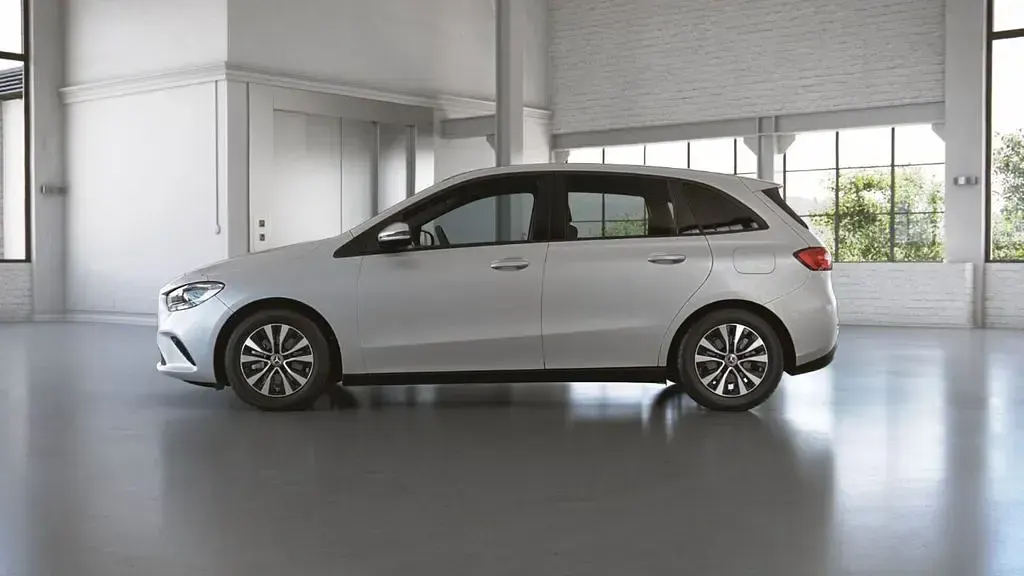 Gebraucht Mercedes B180 136 PS (100 kW) 2022 Weiß Van / Kleinbus
