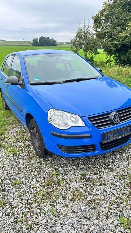 Blau Gebraucht 2009 VW Polo Trendline Limousine | 1.499 € (Superpreis) - Bild 1/4