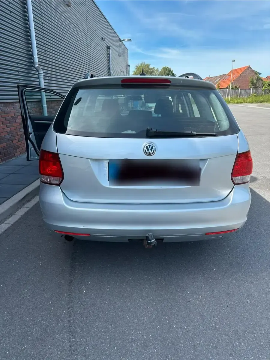 Gebraucht VW Golf VI 105 PS (77 kW) 2011 Silber Kleinwagen