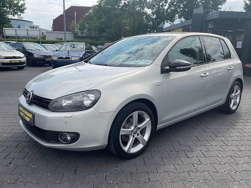Silber Gebraucht 2012 VW Golf Match Limousine | 7.750 € (Etwas zu teuer) - Bild 1/4
