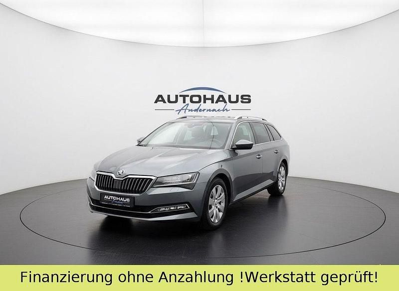 Grau Gebraucht 2022 Skoda Superb Style Kombi | 22.890 € (Fairer Preis) - Bild 1/4