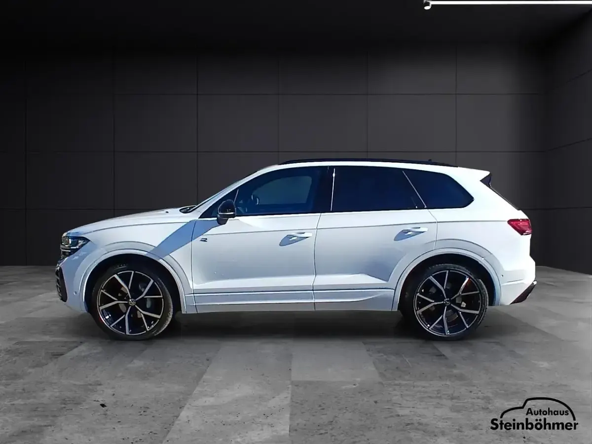 Gebraucht VW Touareg R-line 286 PS (210 kW) 2025 Pure white (weiß) SUV