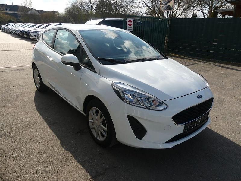 Gebraucht Ford Fiesta Trend 86 PS (63 kW) 2017 Weiß Kleinwagen