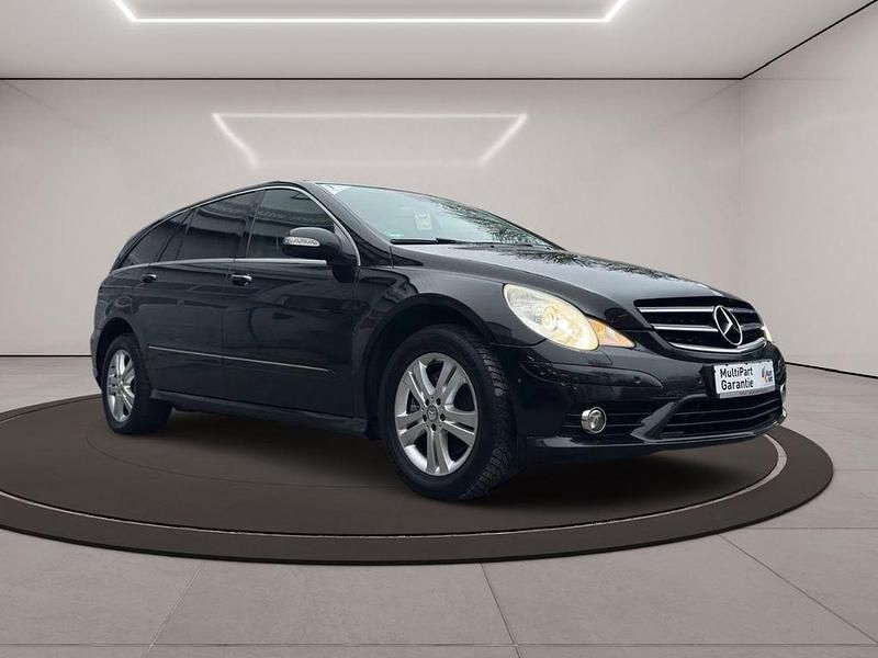 Schwarz Gebraucht 2010 Mercedes R350 Van / Kleinbus | 8.990 € (Fairer Preis) - Bild 1/4