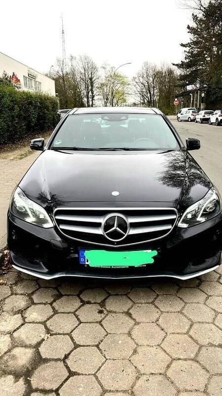 Schwarz Gebraucht 2015 Mercedes E350 AMG Limousine | 16.900 € (Guter Preis) - Bild 1/4