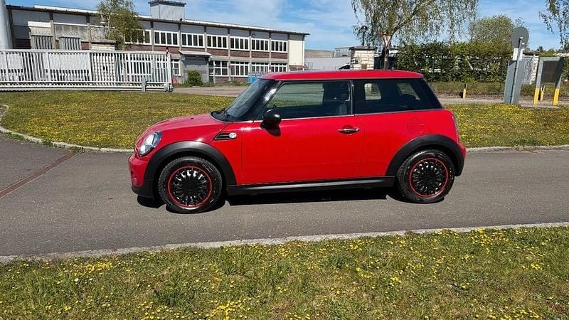 Second-hand Mini One D Pepper 90 CP (66 kW) 2011 Roșu Hatchback