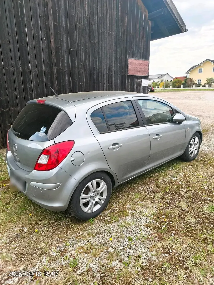 Gebraucht Opel Corsa 86 PS (63 kW) 2014 Grau Kleinwagen