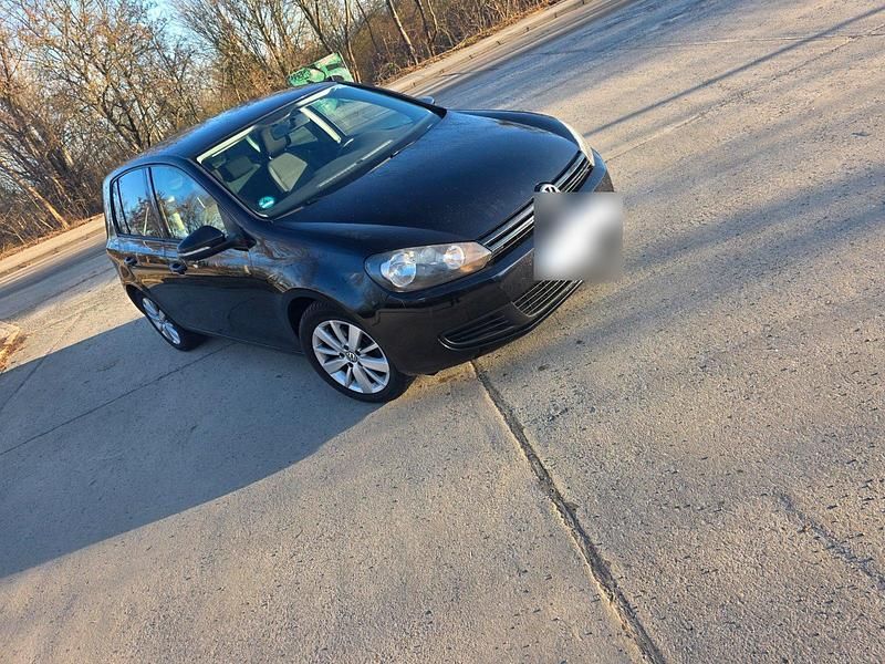 Gebraucht VW Golf VI 105 PS (77 kW) 2010 Schwarz Kleinwagen