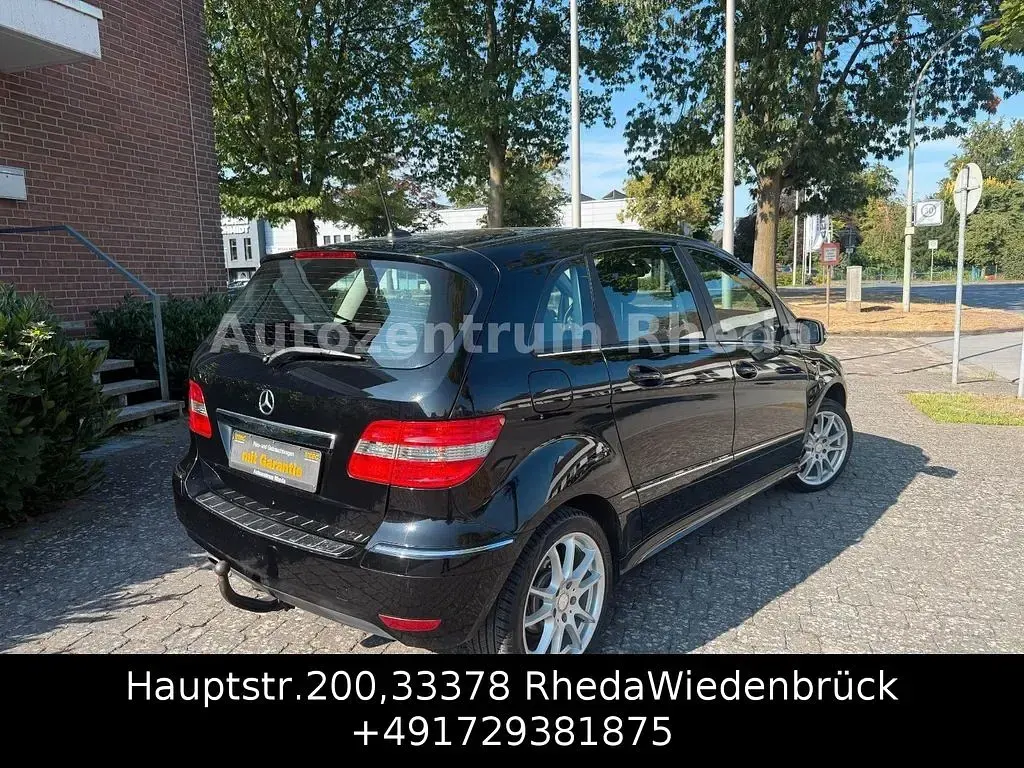 Gebraucht Mercedes B180 116 PS (85 kW) 2009 Schwarz Van / Kleinbus