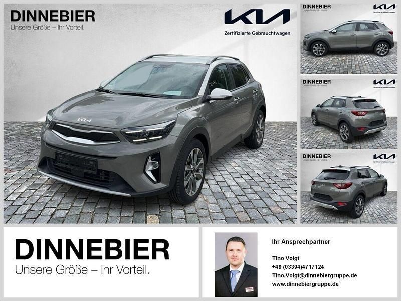 Weiß (metallic) Gebraucht 2023 Kia Stonic Spirit SUV | 20.390 € (Guter Preis) - Bild 1/4