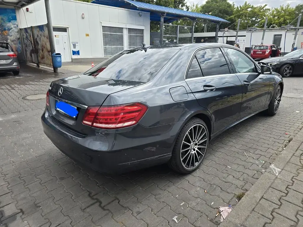 Gebraucht Mercedes E200 184 PS (135 kW) 2013 Grau Limousine
