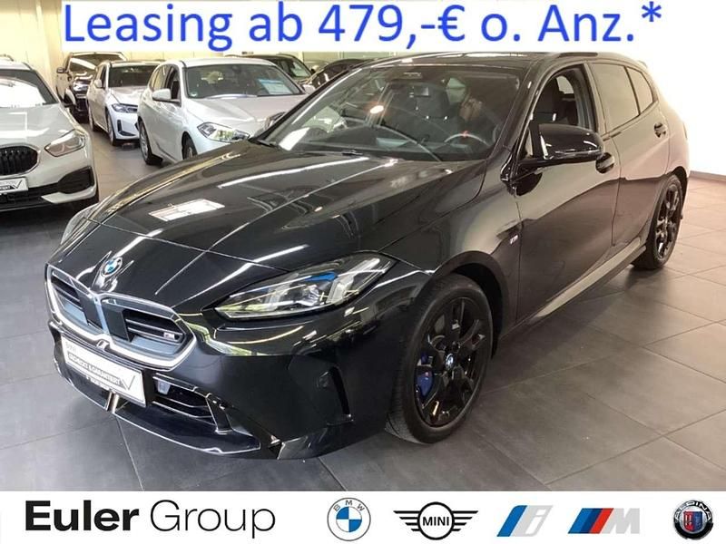 Black sapphire metallic Gebraucht 2024 BMW 135 Kleinwagen | 42.389 € (Teuer) - Bild 1/4