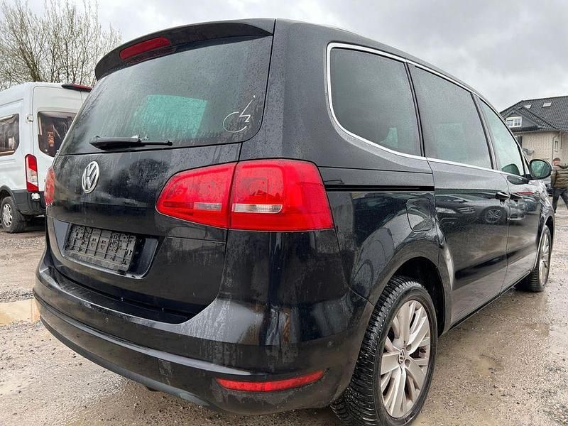 Gebraucht VW Sharan Life 140 PS (102 kW) 2013 Schwarz Van / Kleinbus