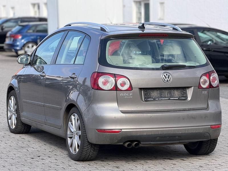 Gebraucht VW Golf Plus Cross Highline 122 PS (89 kW) 2012 Braun Van / Kleinbus