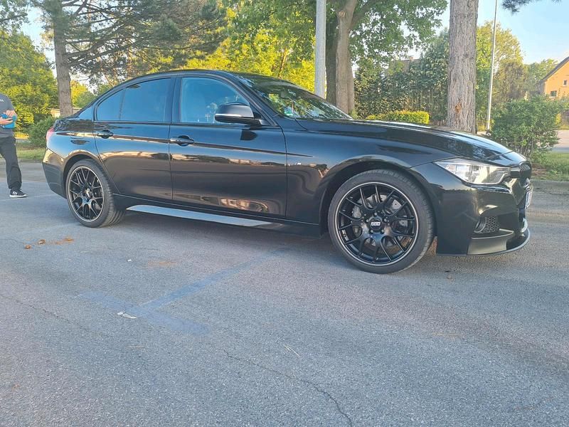 Schwarz Gebraucht 2014 BMW 335 M Sport Limousine | 21.499 € (Fairer Preis) - Bild 1/4