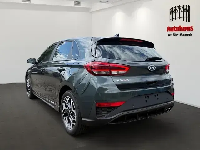 Neu Hyundai i30 N Line 150 PS (110 kW) 2026 Cypress green / mic Limousine