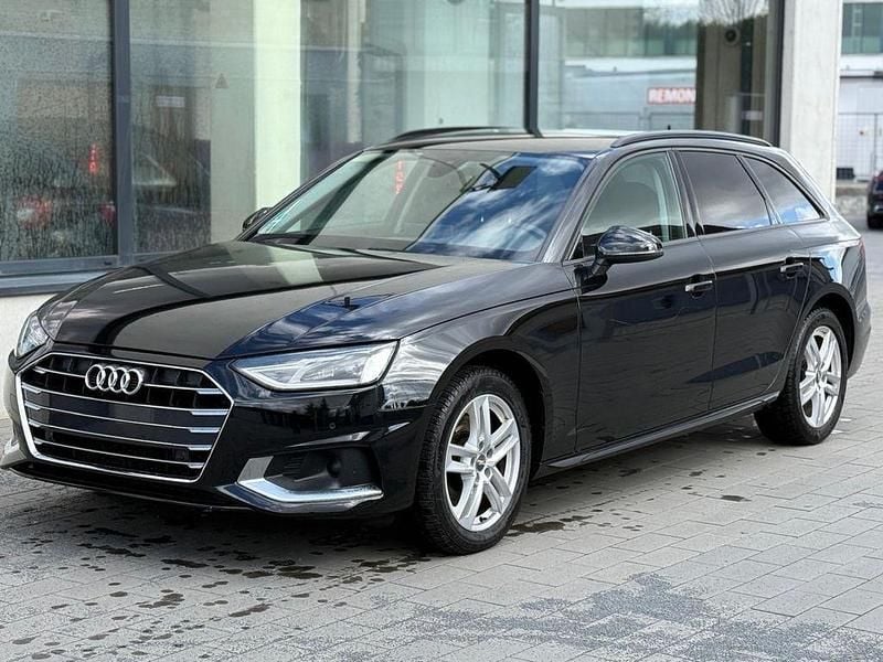 Gebraucht Audi A4 Advanced 163 PS (119 kW) 2021 Schwarz Kombi