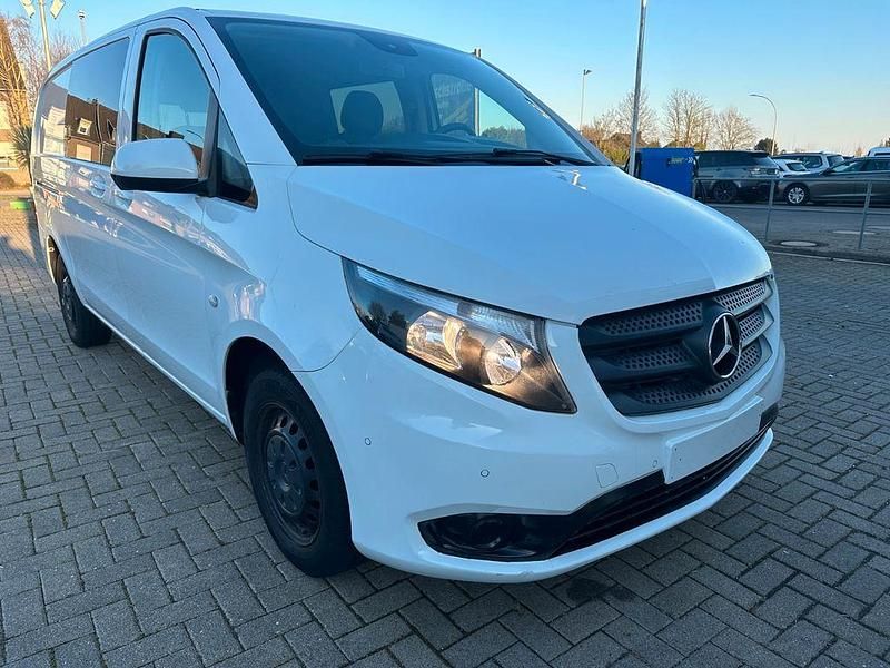Gebraucht Mercedes Vito 163 PS (119 kW) 2017 Arktikweiss Van