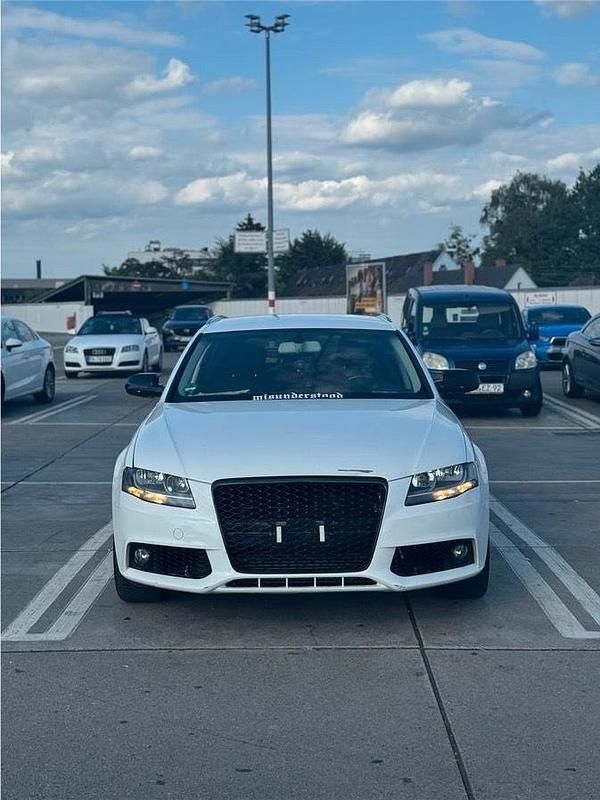 Weiß Gebraucht 2010 Audi A4 Kombi | 4.500 € (Superpreis) - Bild 1/4