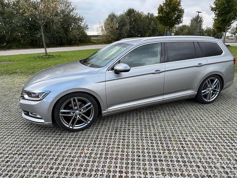 Silber Gebraucht 2015 VW Passat Highline Kombi | 14.200 € (Fairer Preis) - Bild 1/4