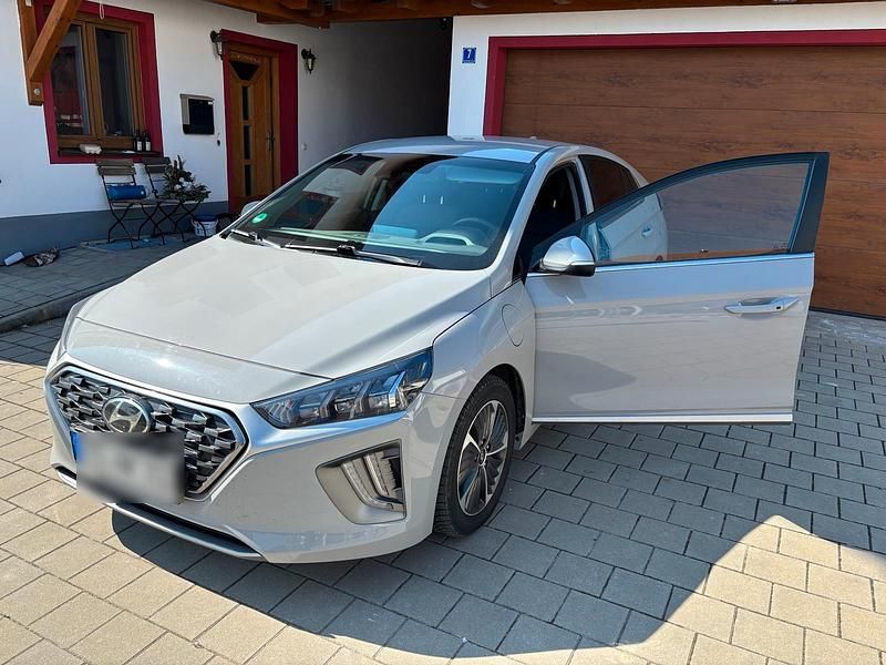 Gebraucht Hyundai Ioniq 141 PS (103 kW) 2022 Andere farben Kleinwagen