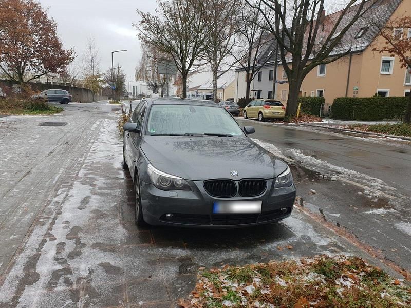 Gebraucht BMW 520 170 PS (125 kW) 2004 Grau Limousine