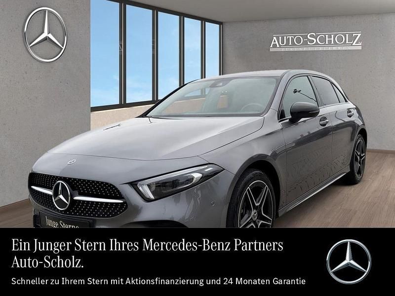 Grau Gebraucht 2021 Mercedes A250 AMG Limousine | 26.237 € (Guter Preis) - Bild 1/4