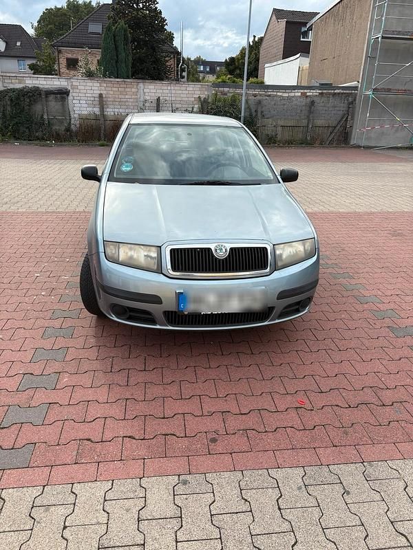 Grau Gebraucht 2006 Skoda Fabia Kombi | 848 € (Guter Preis) - Bild 1/4