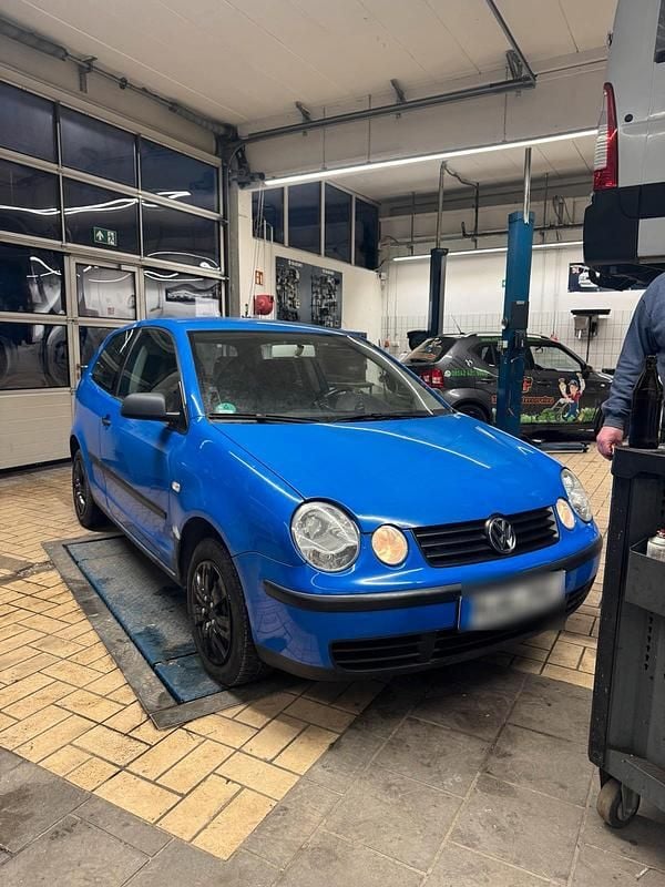 Gebraucht VW Polo 60 PS (44 kW) 2001 Blau Kleinwagen