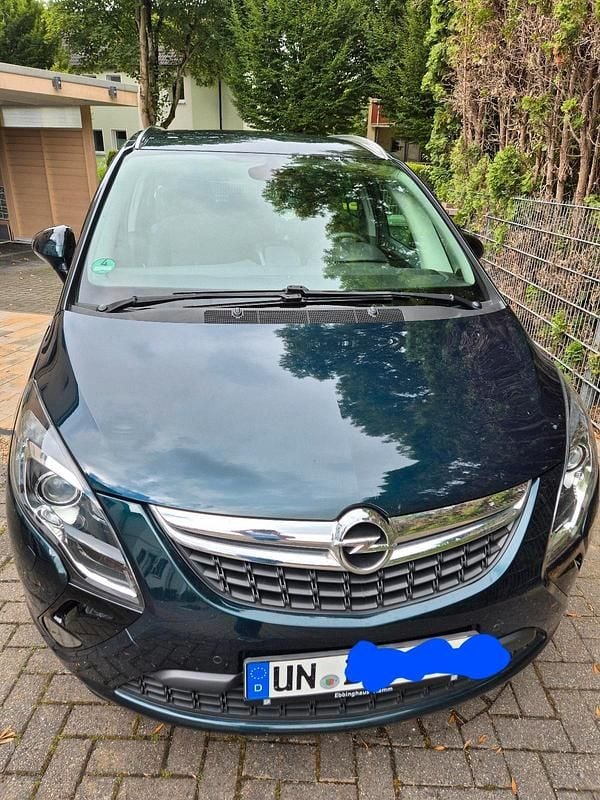 Grün Gebraucht 2016 Opel Zafira Tourer Innovation Van / Kleinbus | 8.000 € (Superpreis) - Bild 1/4