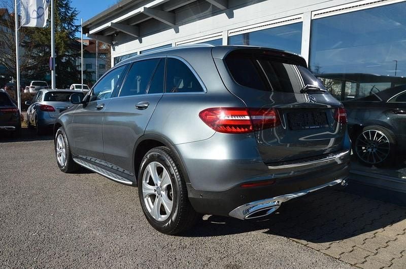 Gebraucht Mercedes GLC220 Exclusive 170 PS (125 kW) 2015 Selenitgrau SUV